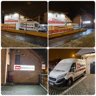 ❄️ Nočná Trnava v zimnom šate ❄️ Naša trnavská pobočka žiari aj po tme – s novou výzdobou a prvým snehom má svoje čaro....